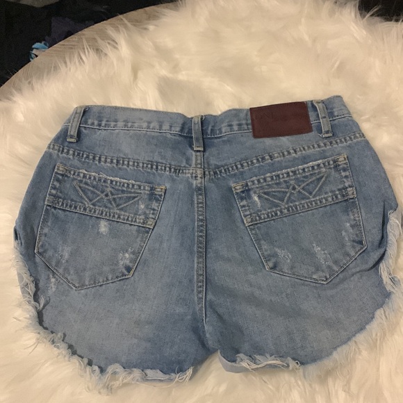 One x one teaspoon button fly Jean shorts - Picture 3 of 7